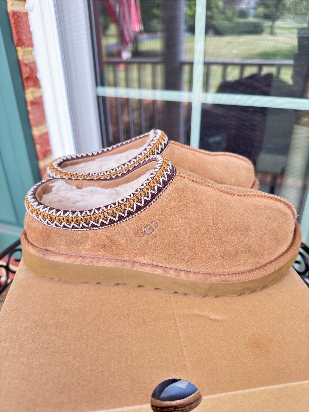 UGG' Chestnut Tasman II Slippers